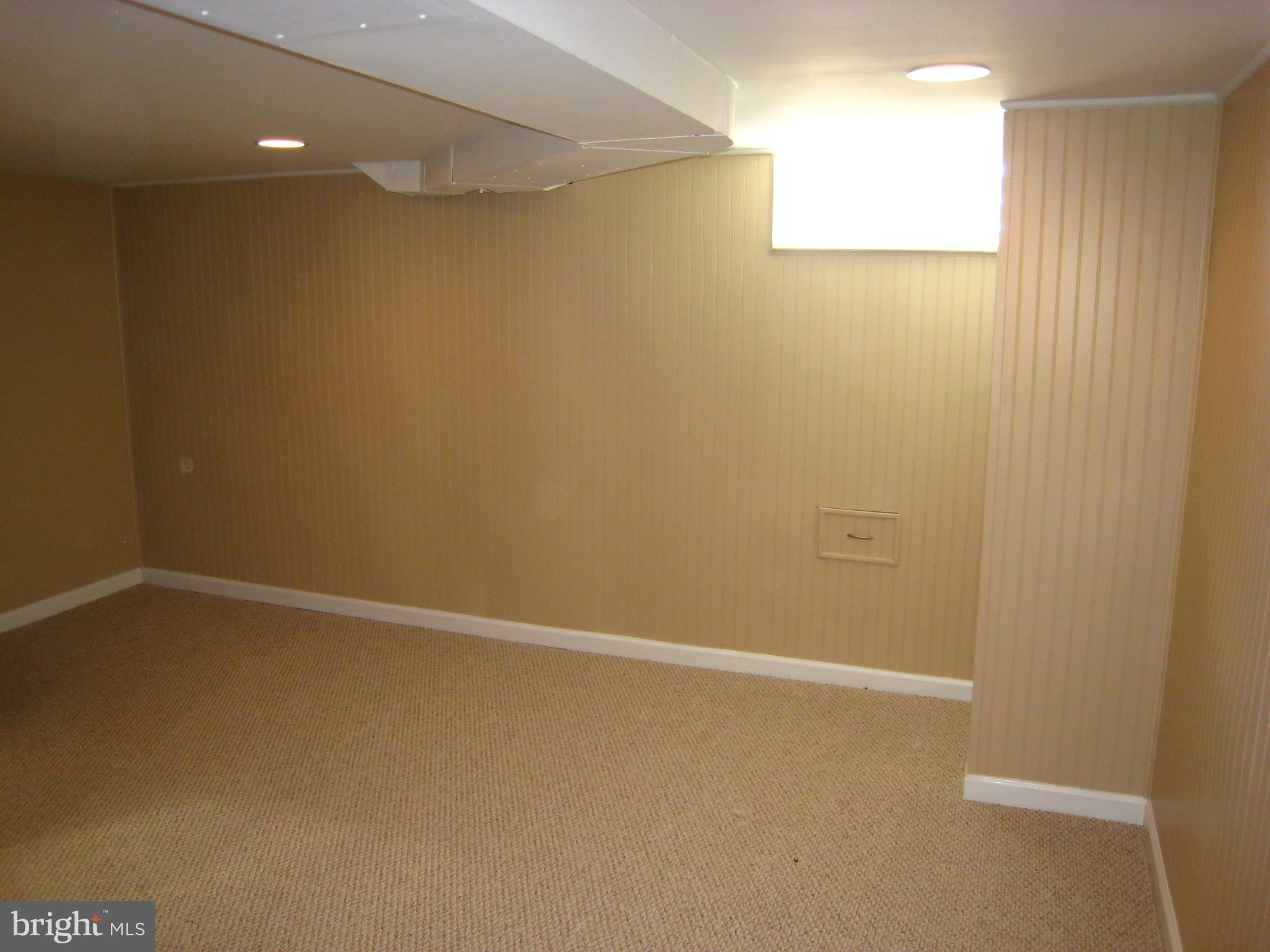 119 Riverthorn Road Middle River, MD 21220 - Photo 9 of 17 Family Room