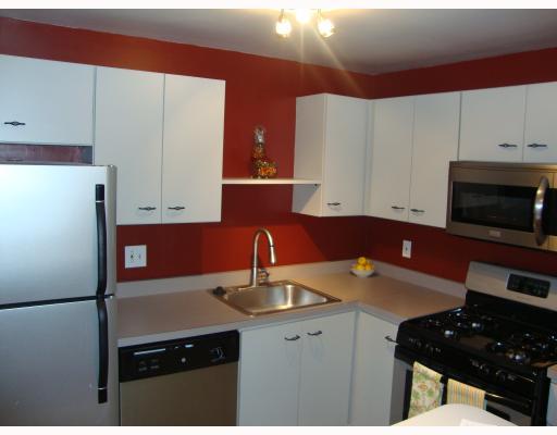 1005 Kenzie Road, Unit 1005 Pittsburgh, PA 15205 - Photo 2 of 18 Kitchen.