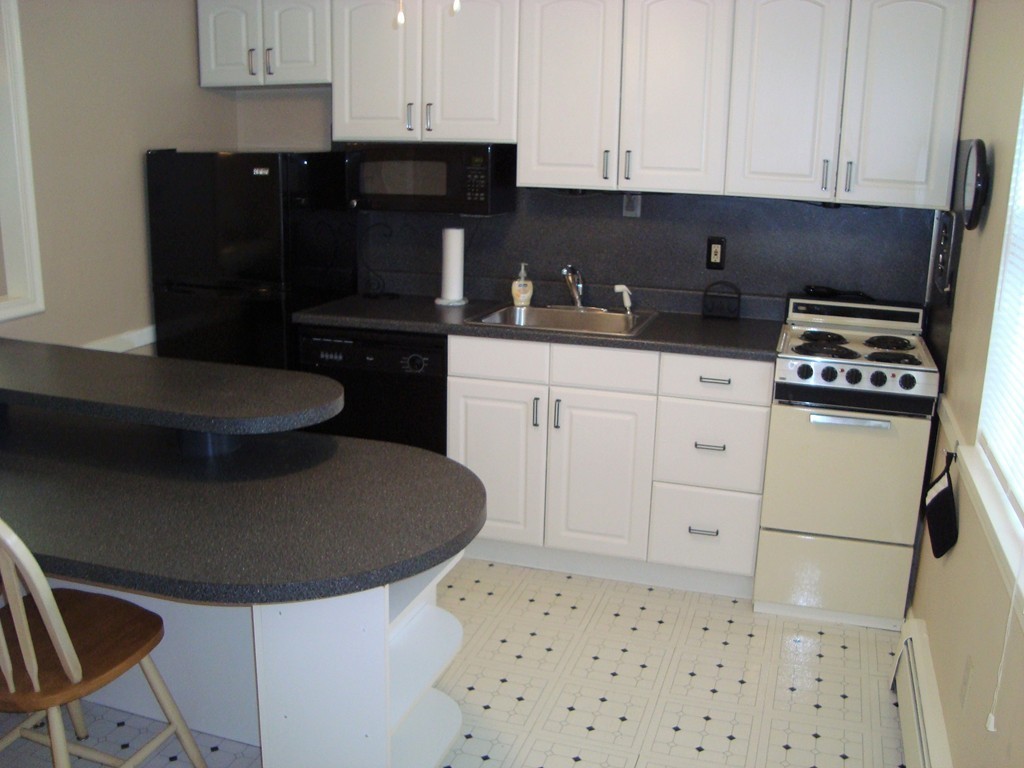 D1 Colonial Drive, Unit 4 Andover, MA 01810 - Photo 11 of 20