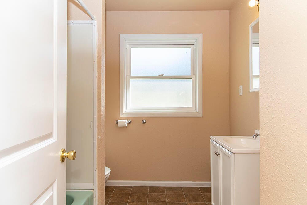 563 Glenbrook Loop Road Riddle, OR 97469 - Photo 21 of 38 20