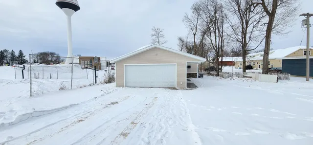 $288,000 | 703 2nd Street, Henning, MN 56551