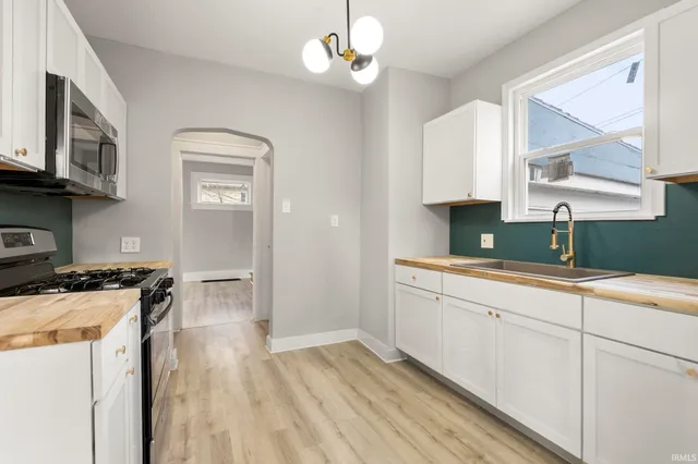 $159,900 | 314 West Wildwood Avenue, Fort Wayne, IN 46807