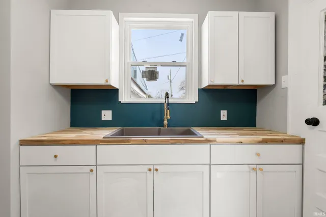 $159,900 | 314 West Wildwood Avenue, Fort Wayne, IN 46807