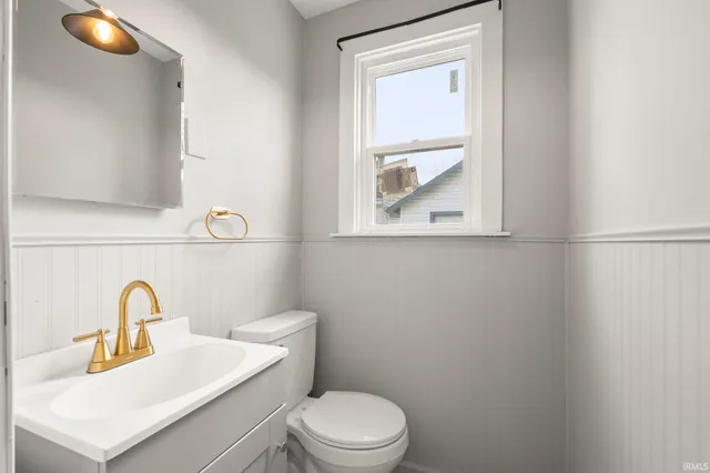 $159,900 | 314 West Wildwood Avenue, Fort Wayne, IN 46807