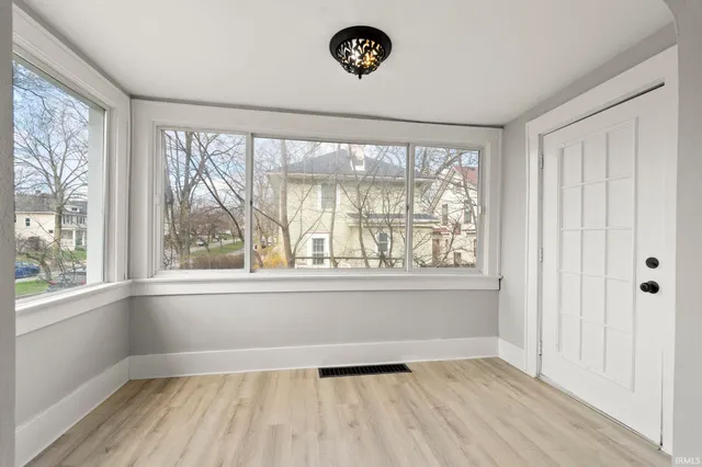 $159,900 | 314 West Wildwood Avenue, Fort Wayne, IN 46807