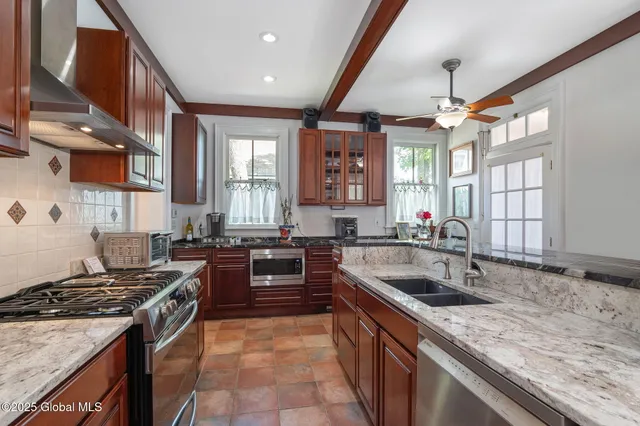 $1,400,000 | 2 Madison Avenue, Saratoga Springs, NY 12866