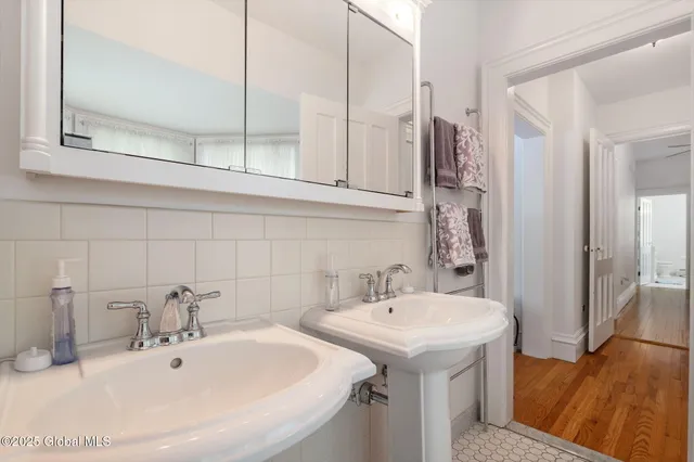 $1,400,000 | 2 Madison Avenue, Saratoga Springs, NY 12866