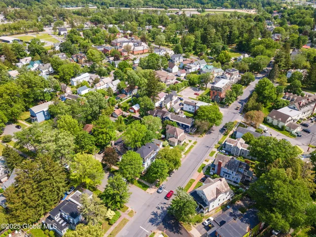 $1,400,000 | 2 Madison Avenue, Saratoga Springs, NY 12866