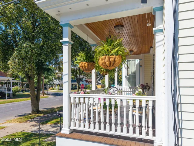 $1,400,000 | 2 Madison Avenue, Saratoga Springs, NY 12866