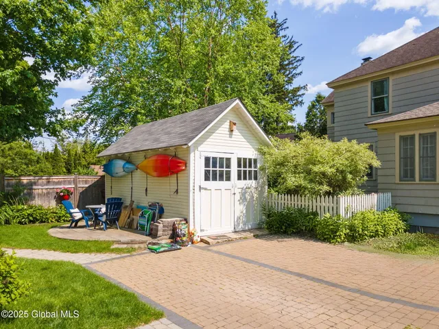 $1,400,000 | 2 Madison Avenue, Saratoga Springs, NY 12866