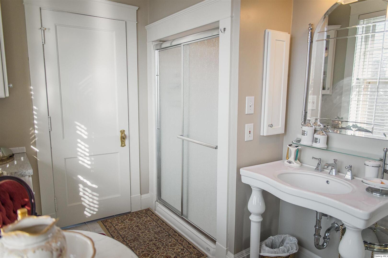 336 South 24th Street Quincy, IL 62301 - Photo 25 of 36