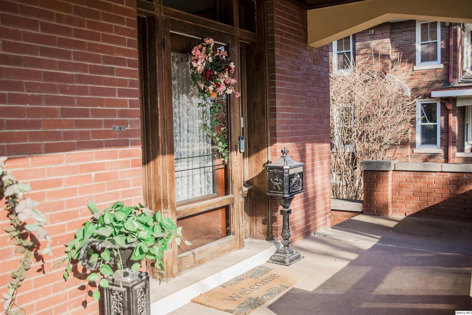 336 South 24th Street Quincy, IL 62301 - Photo 3 of 36