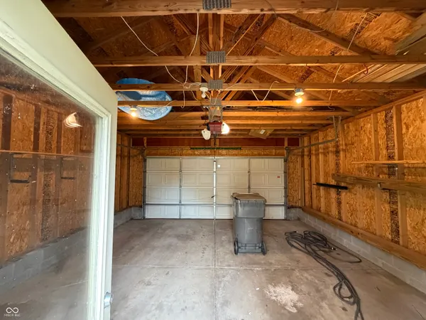 $2,500 | 2516 North College Avenue, Indianapolis, IN 46205