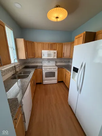 $2,500 | 2516 North College Avenue, Indianapolis, IN 46205