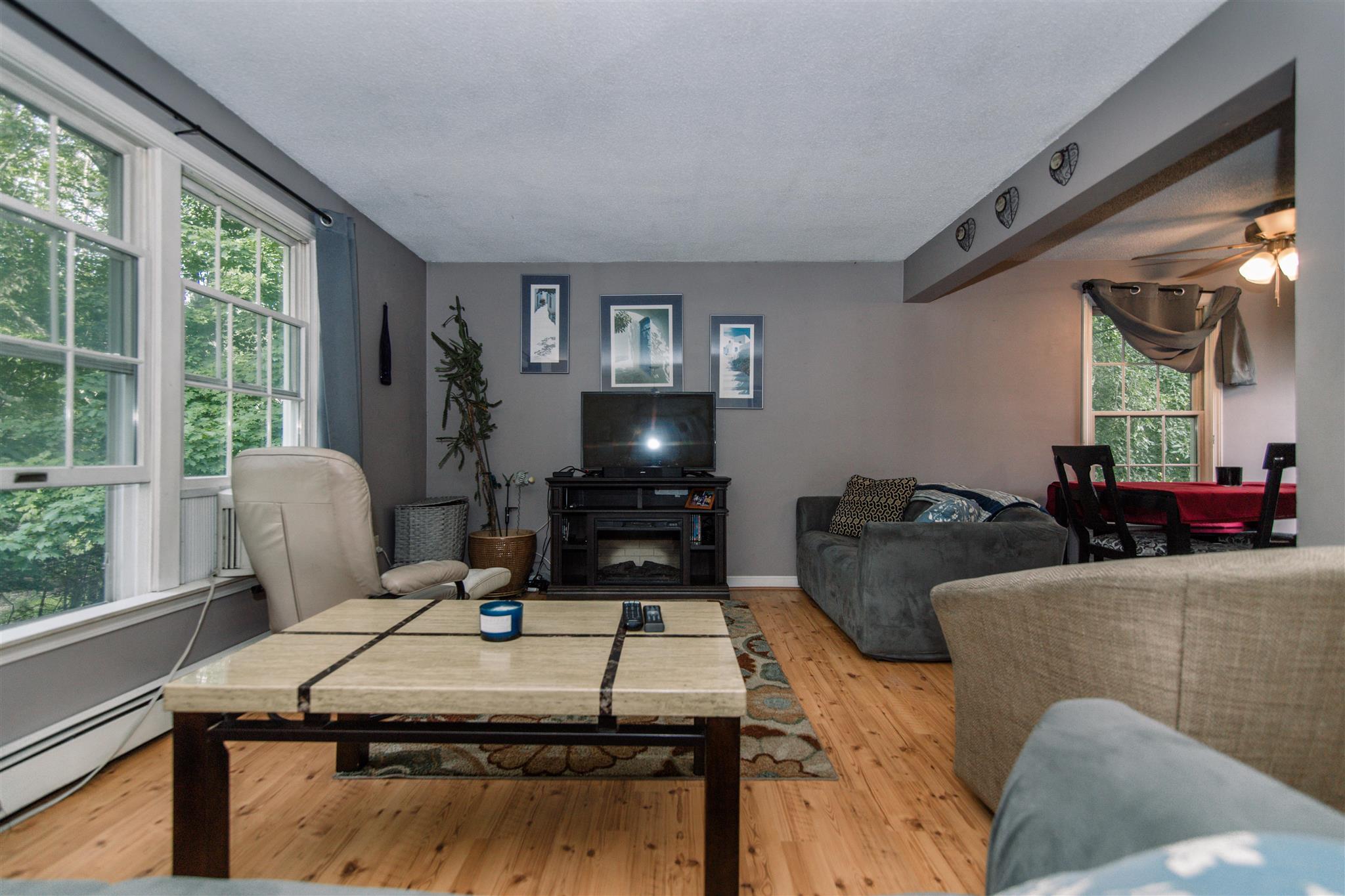 212 Prescott Road Epping, NH 03042 - Photo 2 of 33