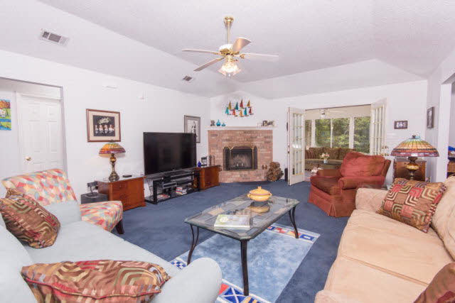 11218 County Road 99 Lillian, AL 36549 - Photo 7 of 41 Living Room