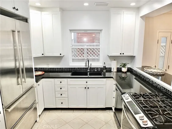 $2,875,000 | 6421 East Seaside Walk, Long Beach, CA 90803