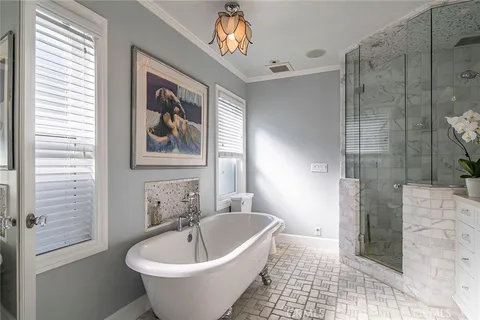 $2,875,000 | 6421 East Seaside Walk, Long Beach, CA 90803