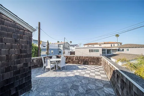 $2,875,000 | 6421 East Seaside Walk, Long Beach, CA 90803