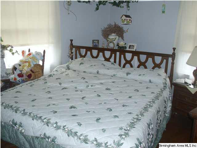 1404 Woodward Road Birmingham, AL 35228 - Photo 8 of 15
