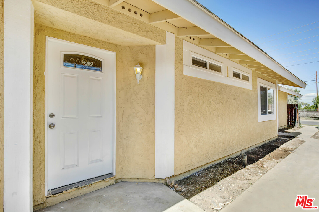 6055 Sheppard Street Riverside, CA 92504 - Photo 4 of 14