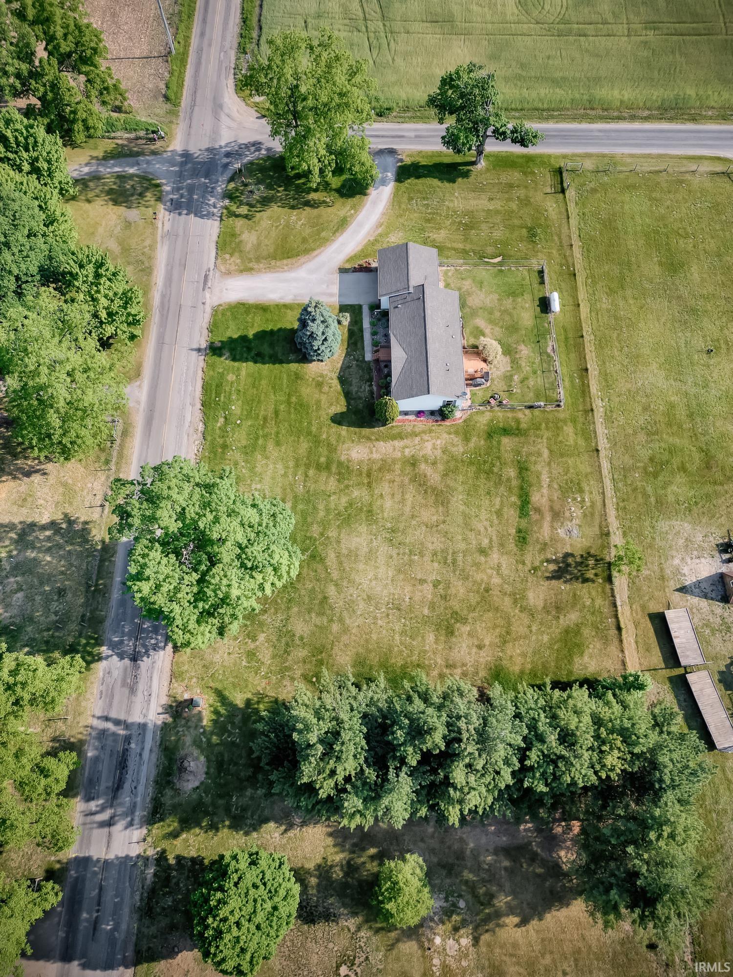 2010 East 50th Street North Lagrange, IN 46761 - Photo 3 of 21