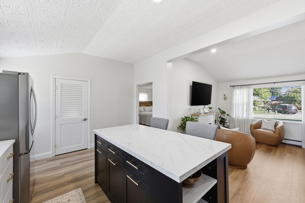 43 Sunridge Drive Springfield, MA 01118 - Photo 10 of 37
