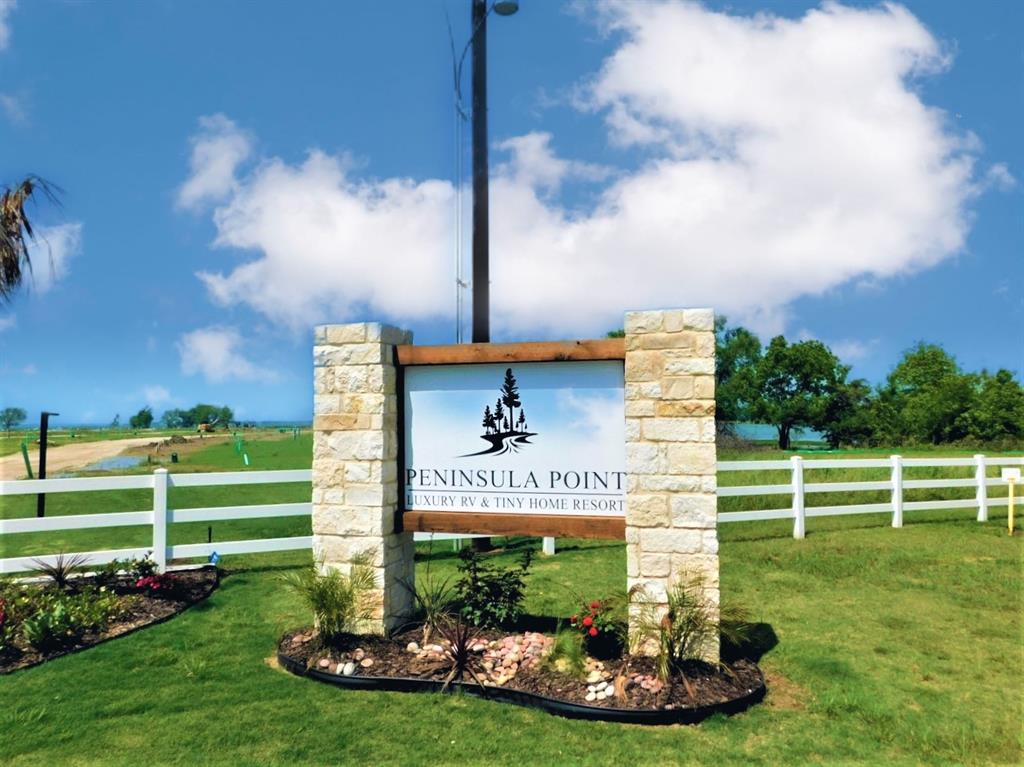 6454 Peninsula Road Kerens, TX 75144 - Photo 33 of 40 a sign on the side of the grass