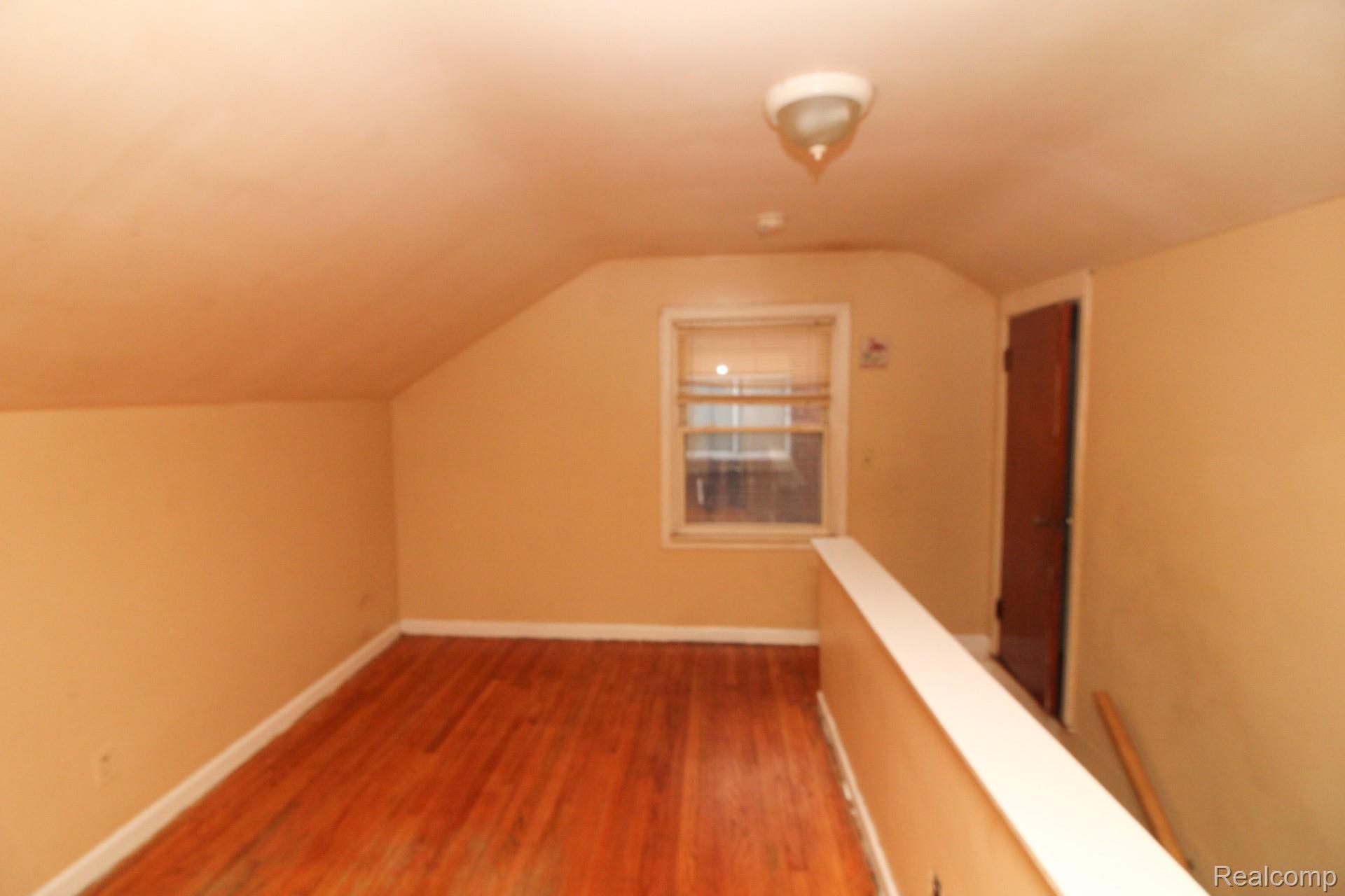 12107 Rutherford Street Detroit, MI 48227 - Photo 9 of 10 12107 Rutherford Upper.jpeg
