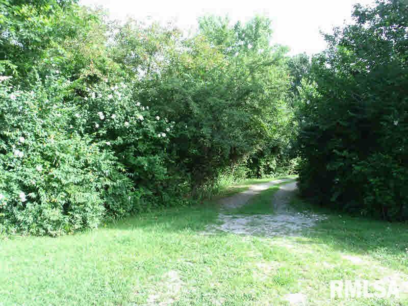 708 Grayson Road Eldorado, IL 62930 - Photo 17 of 19 Gallery Image 17