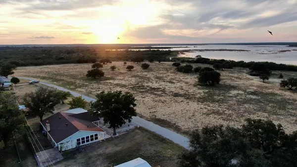 $220,000 | 208 North Shore Drive, Brady, TX 76825