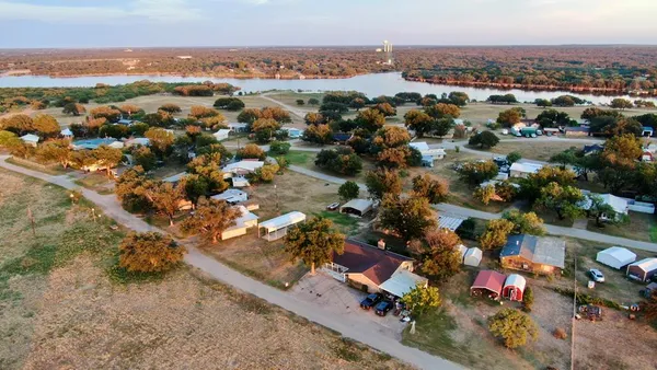 $220,000 | 208 North Shore Drive, Brady, TX 76825