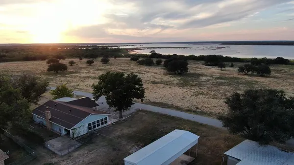 $220,000 | 208 North Shore Drive, Brady, TX 76825