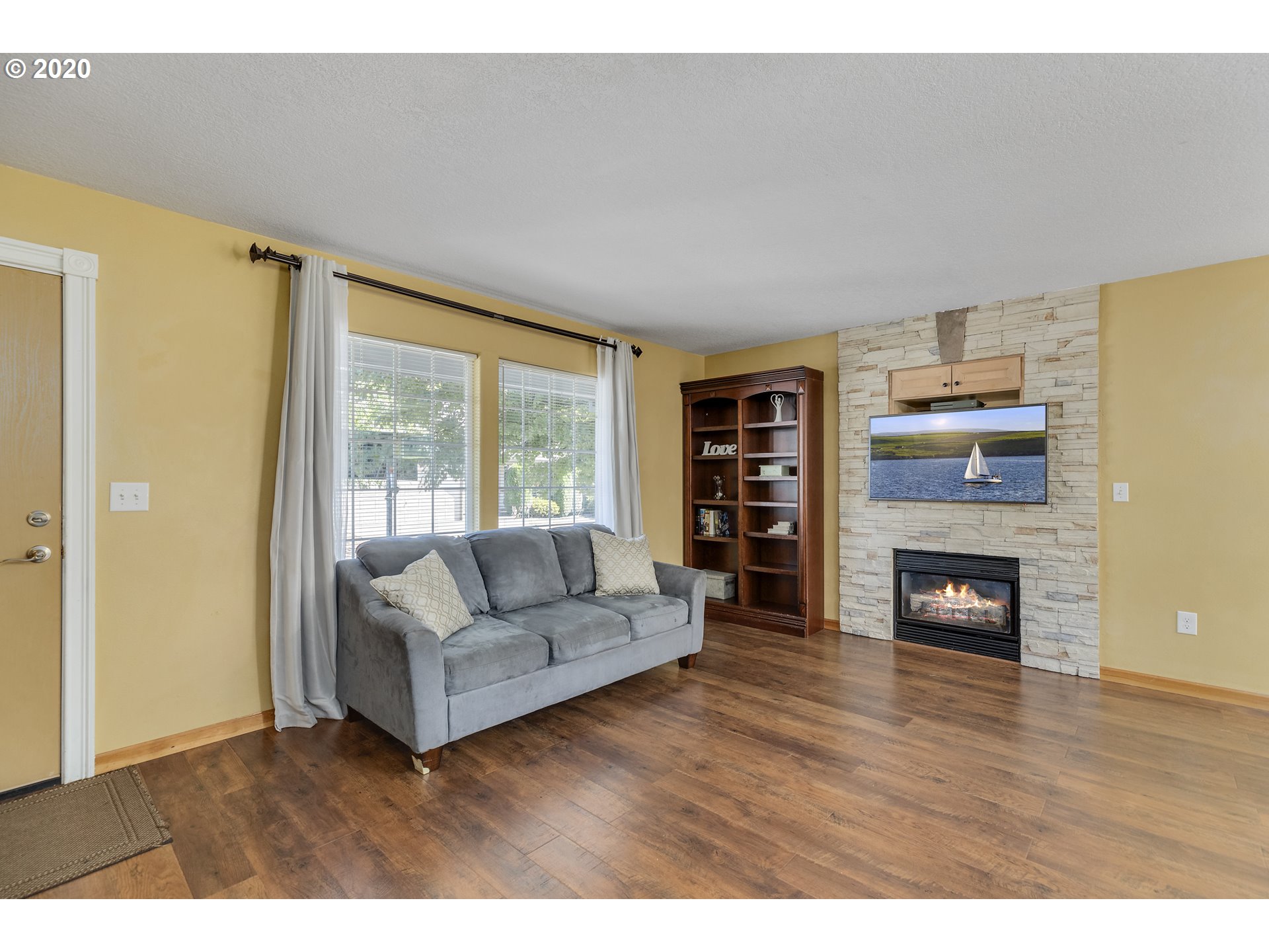 1131 Southwest Ivory Loop Gresham, OR 97080 - Photo 6 of 29