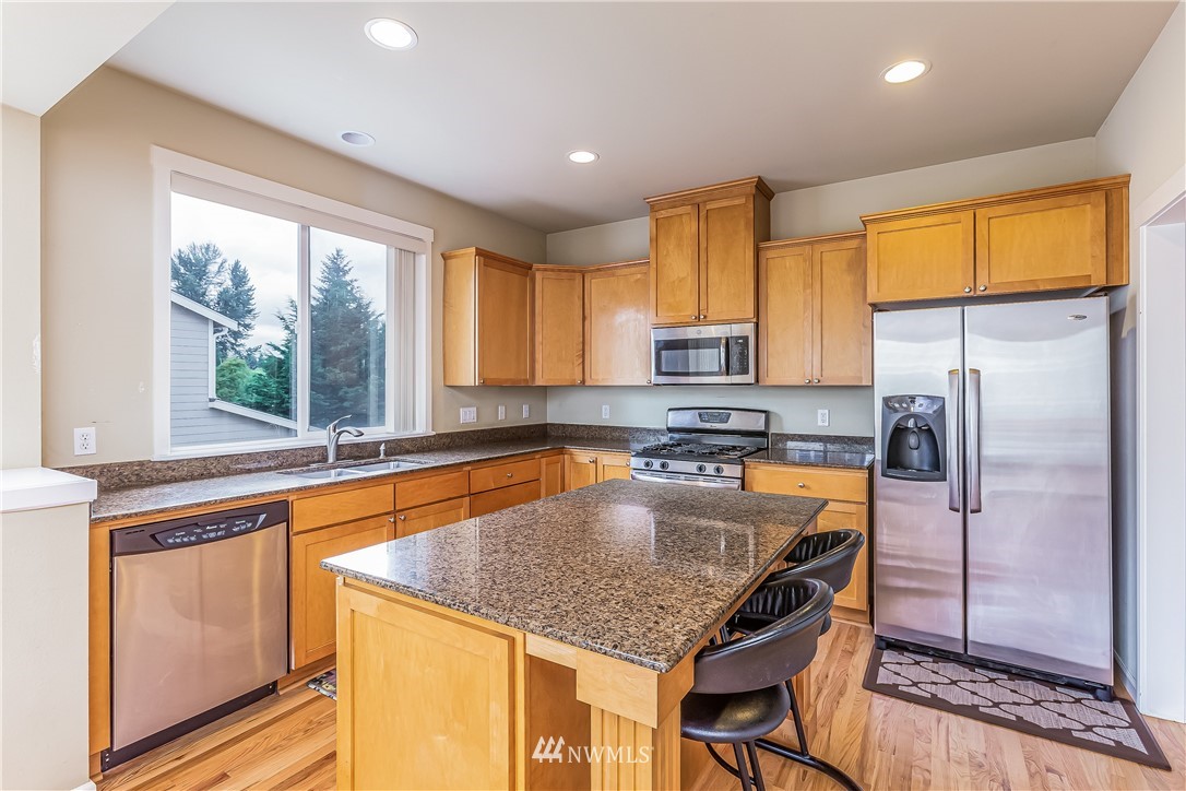 1817 Northeast 21st Street Renton, WA 98056 - Photo 6 of 25