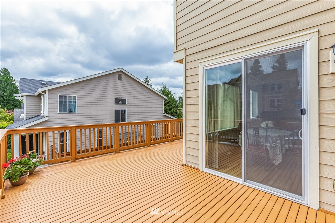 1817 Northeast 21st Street Renton, WA 98056 - Photo 9 of 25