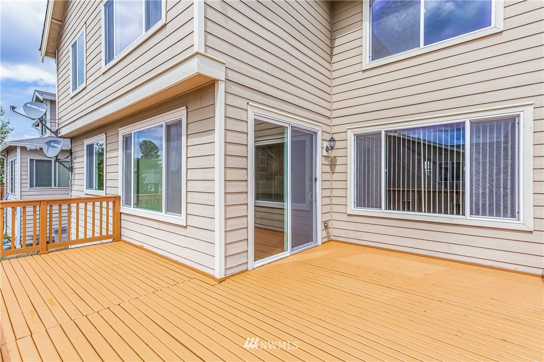 1817 Northeast 21st Street Renton, WA 98056 - Photo 10 of 25