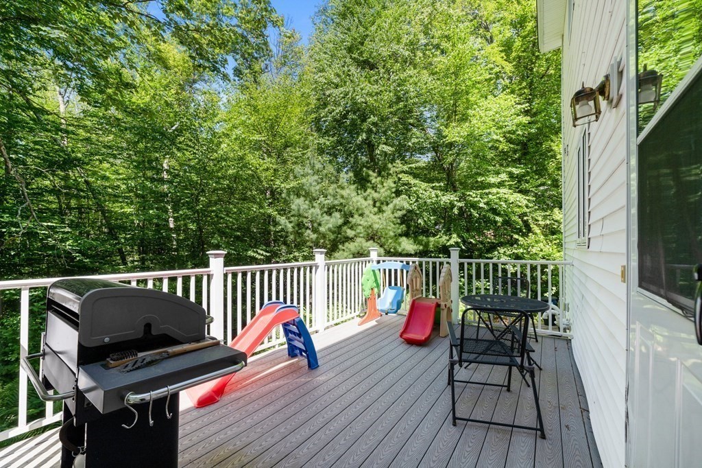 83 Autumn Road Dracut, MA 01826 - Photo 22 of 24