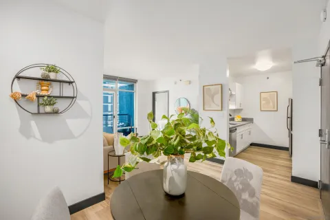 $489,900 | 425 West Beech Street, Unit 1452, San Diego, CA 92101