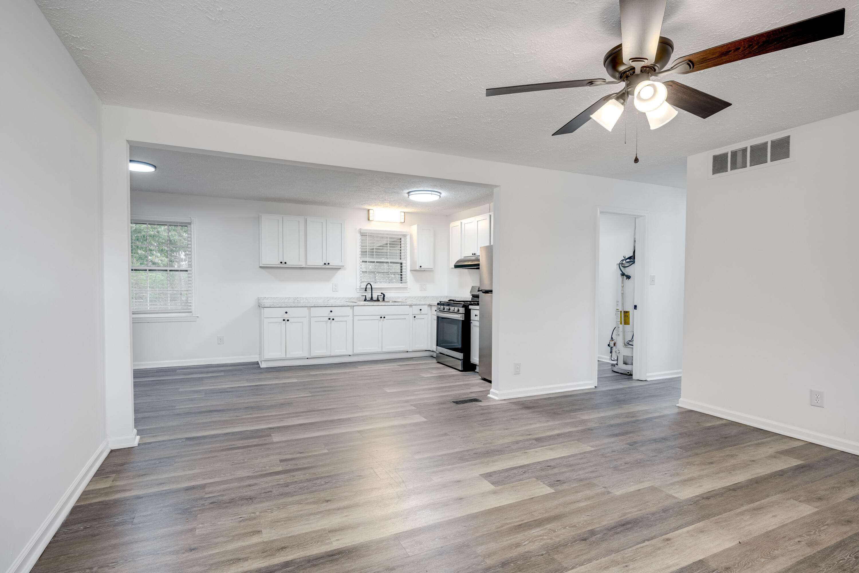 216 Weldon Road Martinez, GA 30907 - Photo 4 of 29 04-004-