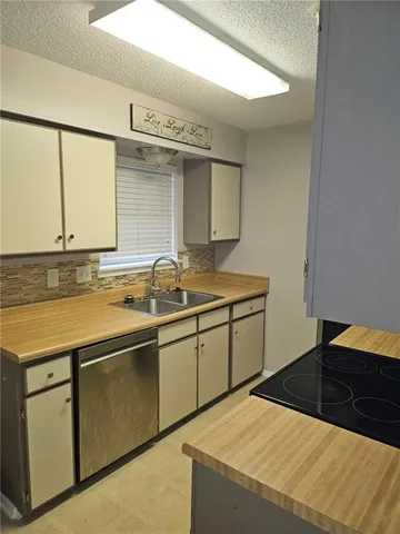 $114,900 | 9853 Jefferson Highway, Unit F27, Baton Rouge, LA 70809