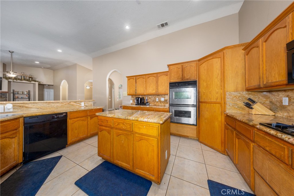 11671 Desert View Road Pinon Hills, CA 92372 - Photo 18 of 52