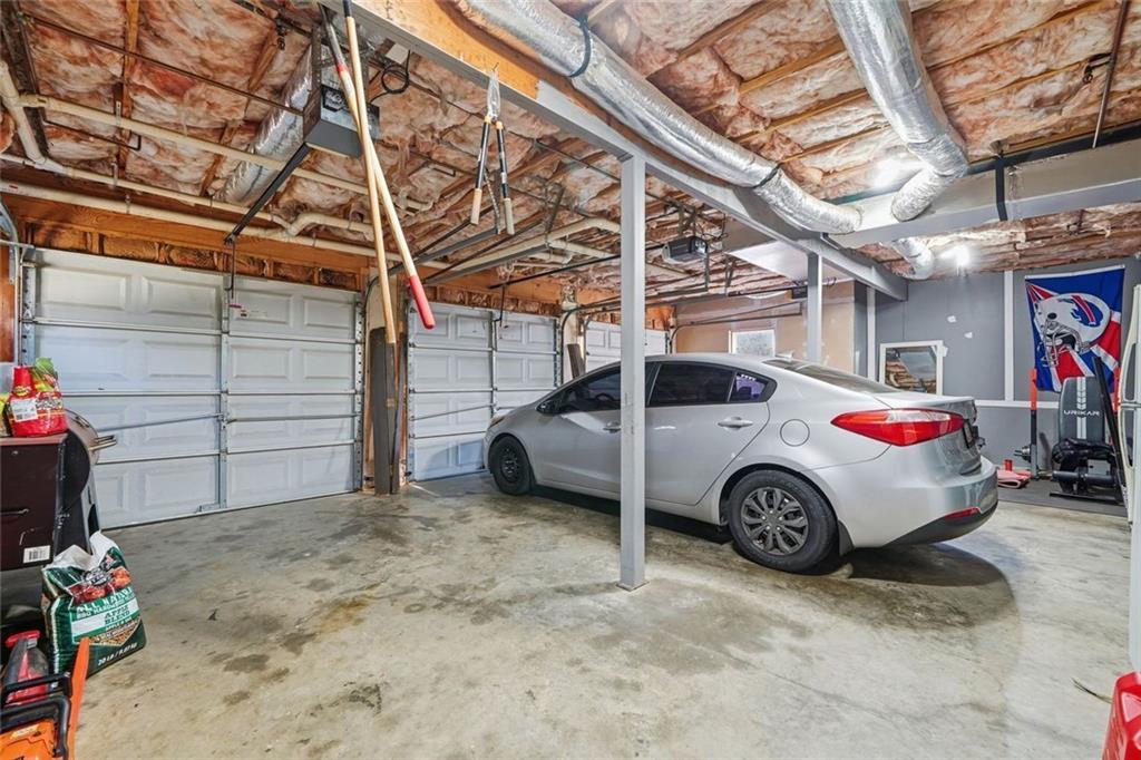 137 Orchard Way Southeast Calhoun, GA 30701 - Photo 25 of 37 a view of a garage