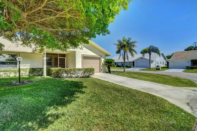 $2,450 | 3212 Anthony Circle South, Unit 3212, West Palm Beach, FL 33417