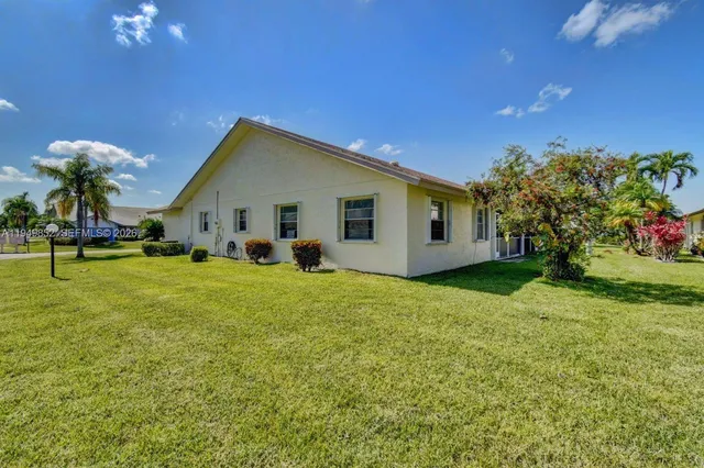 $2,450 | 3212 Anthony Circle South, Unit 3212, West Palm Beach, FL 33417