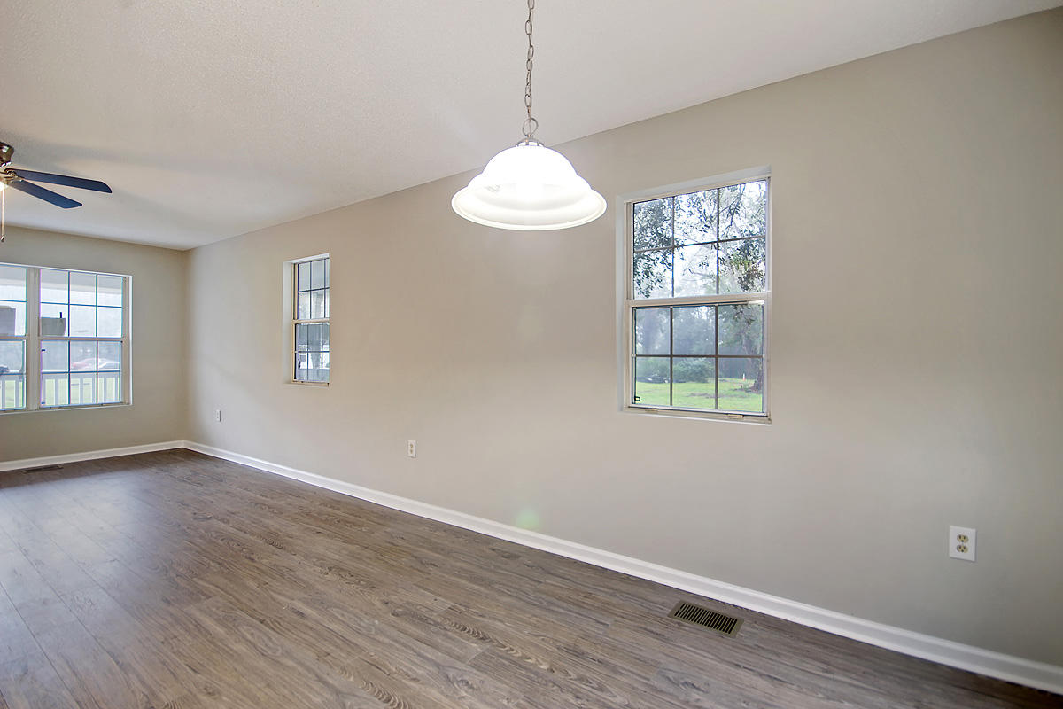 1124 Crystal Road Mount Pleasant, SC 29466 - Photo 11 of 34 CREM_1124 Crystal_015