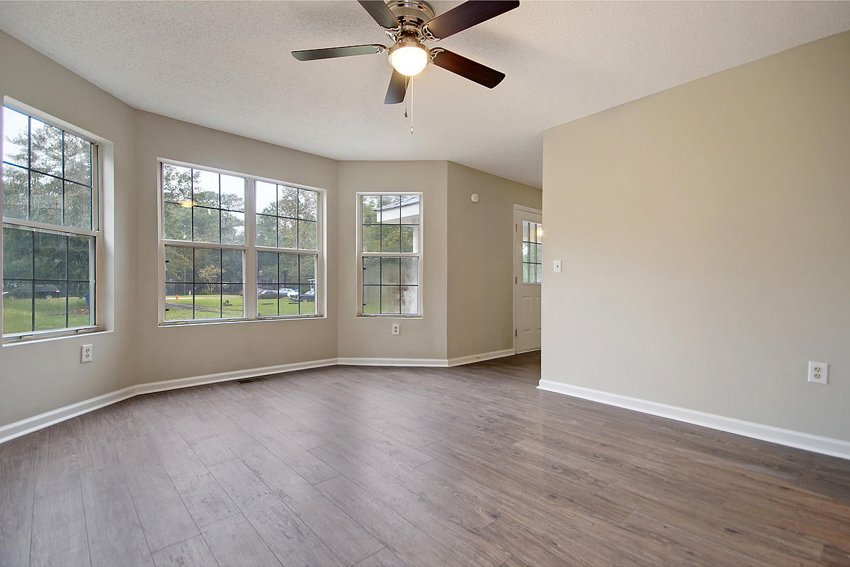 1124 Crystal Road Mount Pleasant, SC 29466 - Photo 7 of 34 CREM_1124 Crystal_022