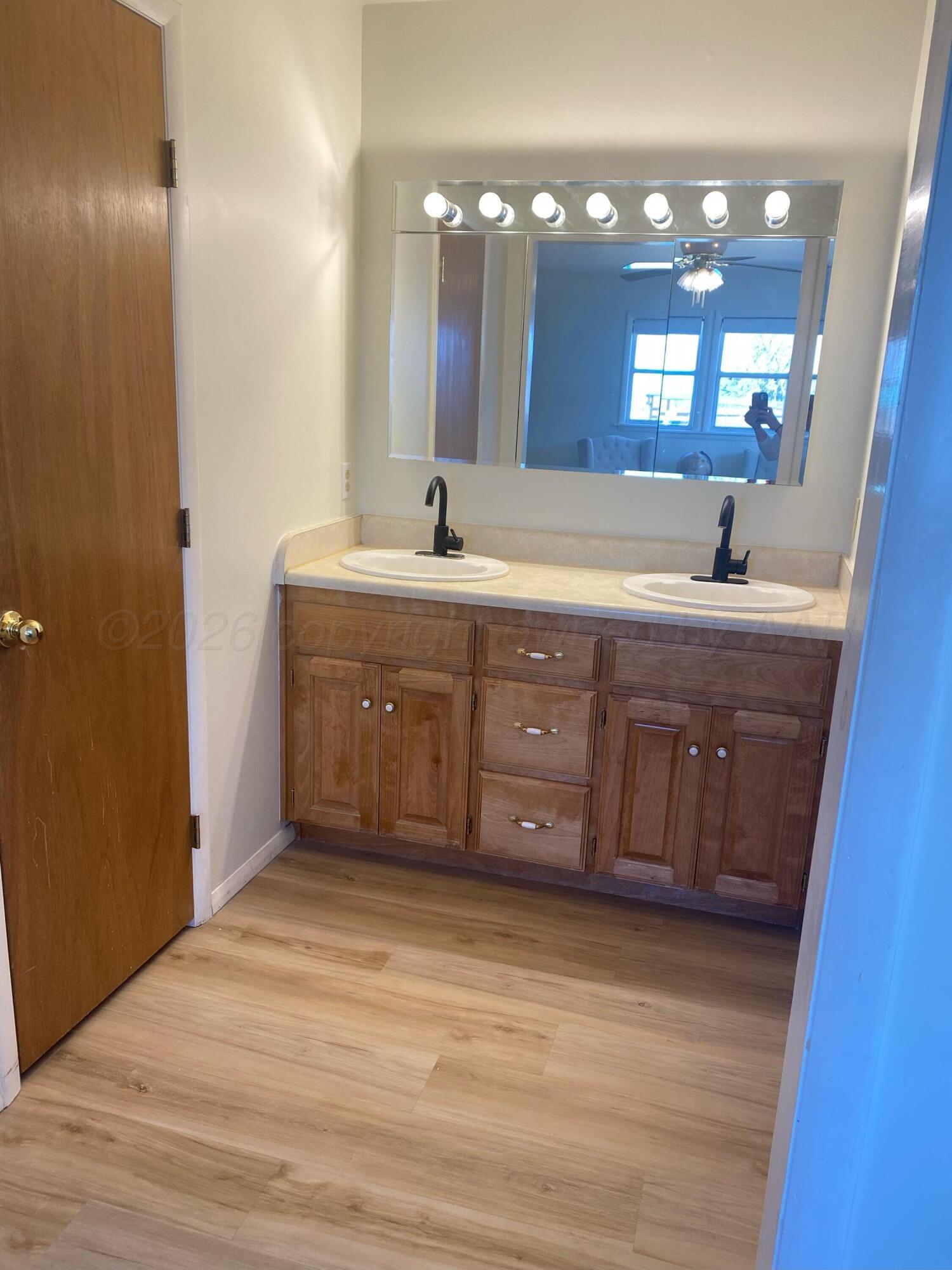 102 Tech Street Borger, TX 79007 - Photo 22 of 29 IMG_5675