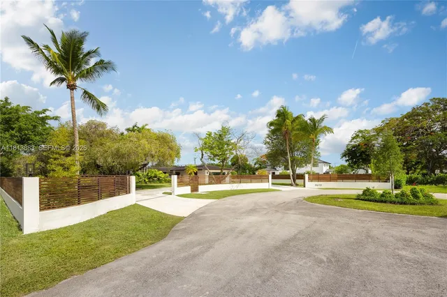 $2,695,000 | 9670 Southwest 96th Court, Miami, FL 33176