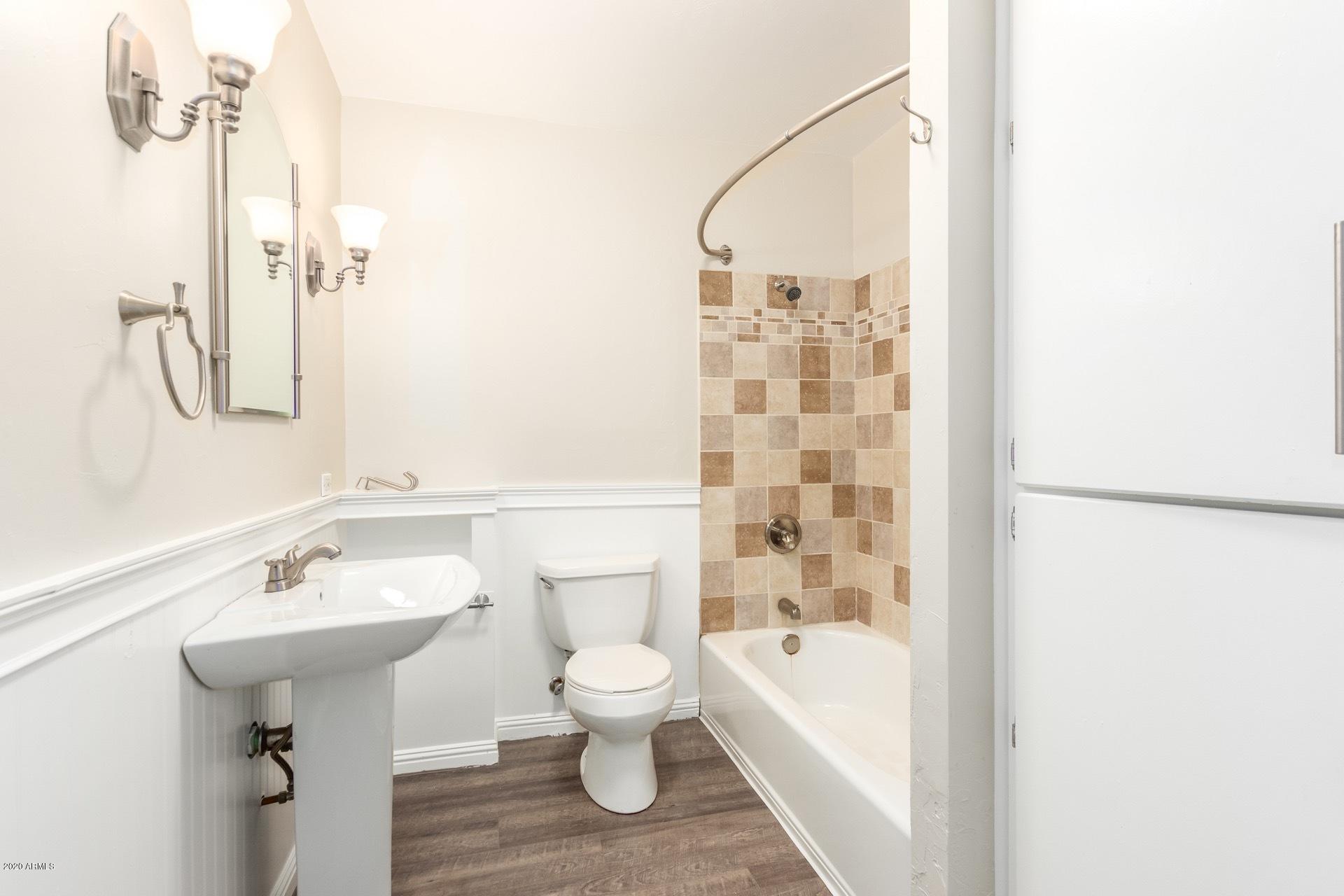 1632 East Cheery Lynn Road Phoenix, AZ 85016 - Photo 4 of 23 0015-Cheery 17
